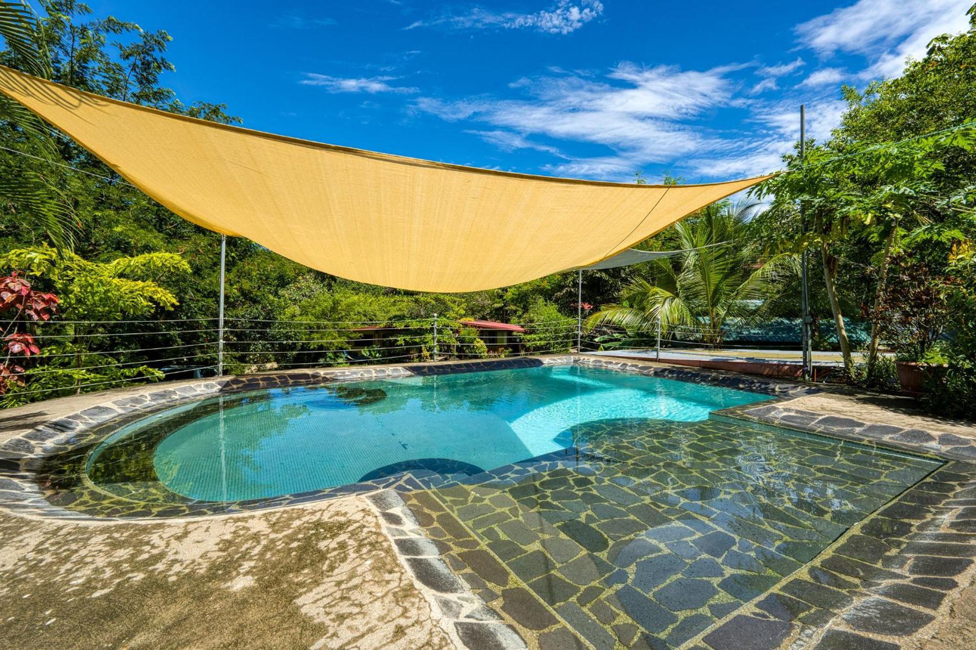 Bamboo River House And Hotel Dominical Exterior foto