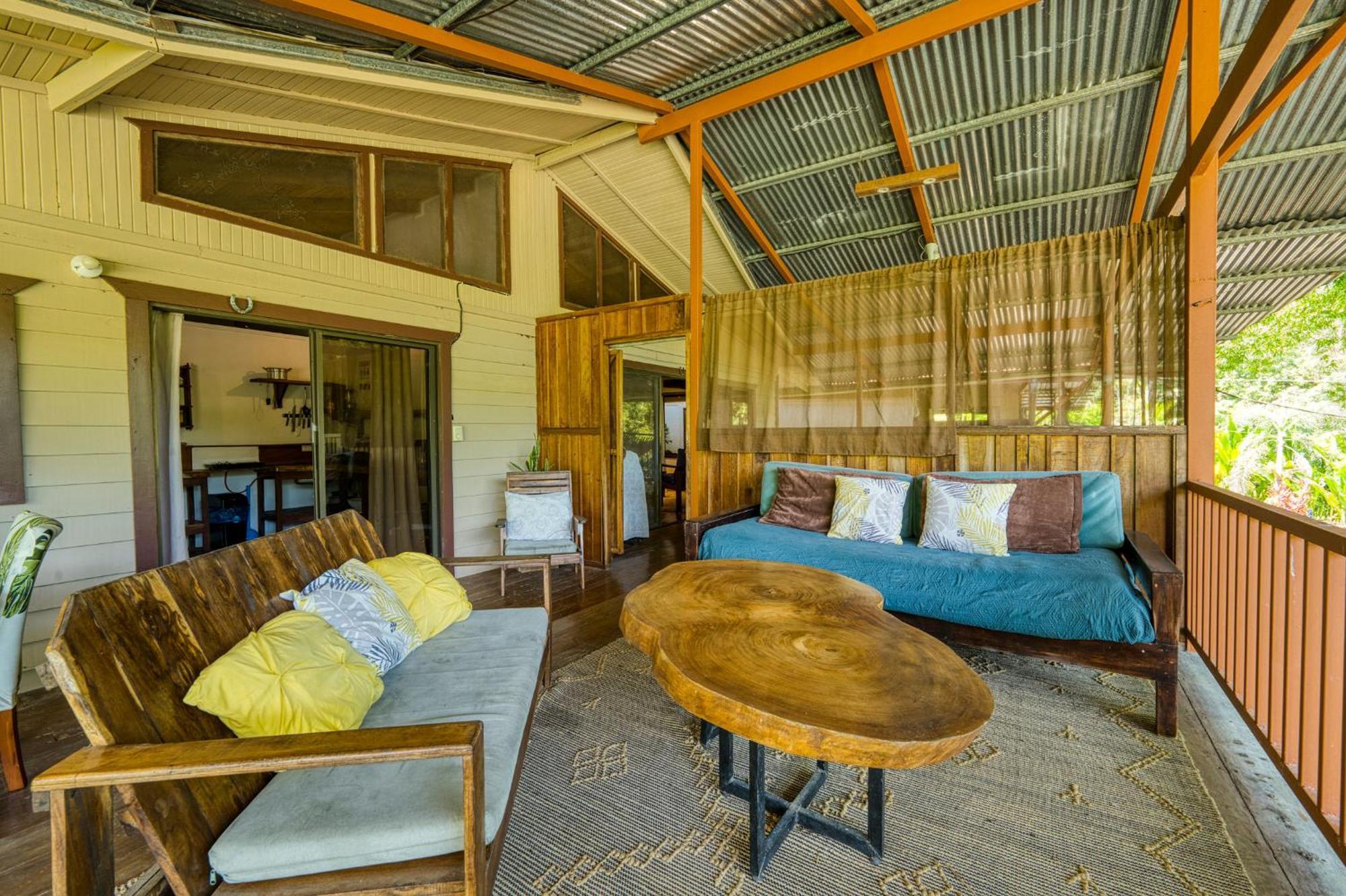 Bamboo River House And Hotel Dominical Exterior foto