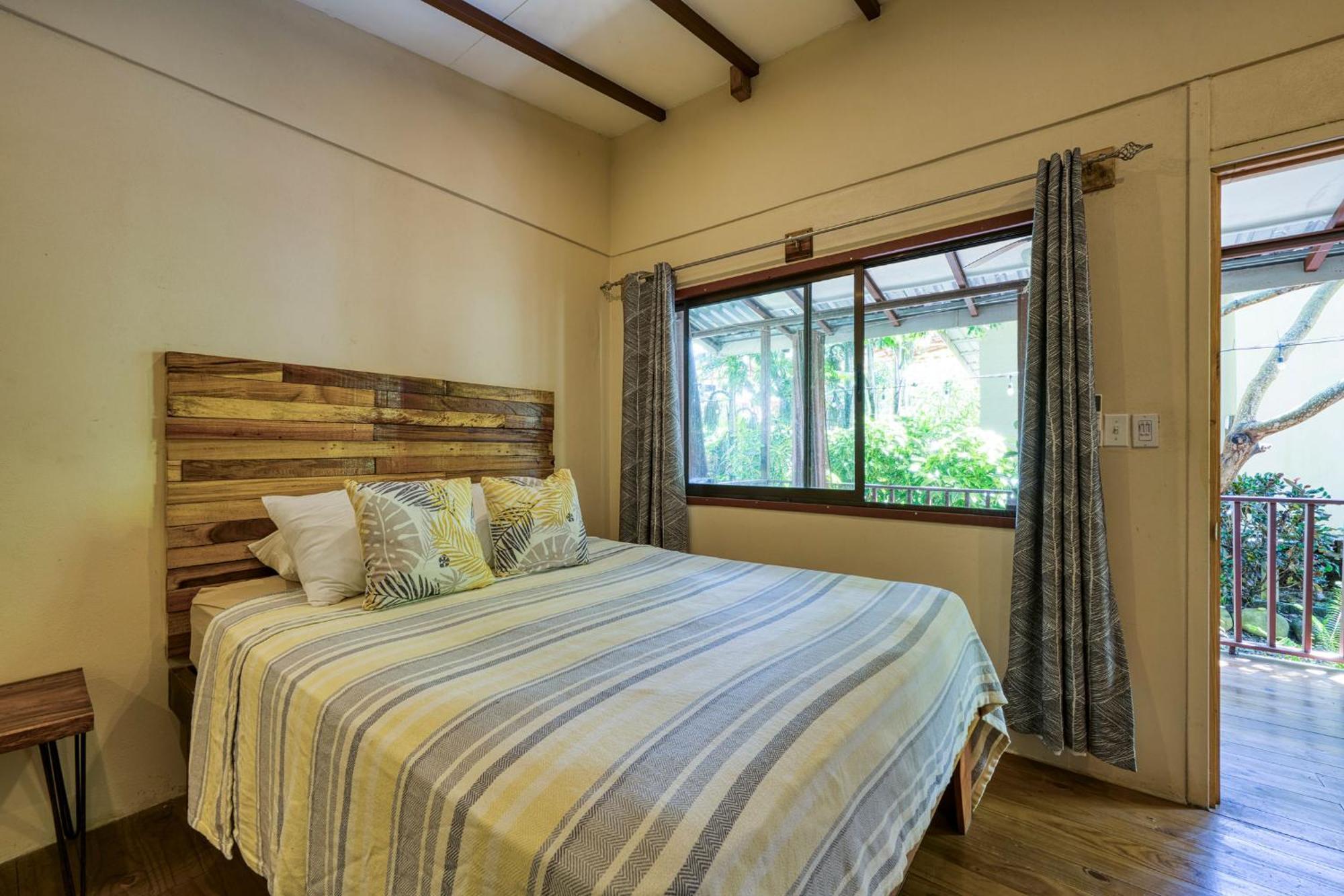 Bamboo River House And Hotel Dominical Exterior foto